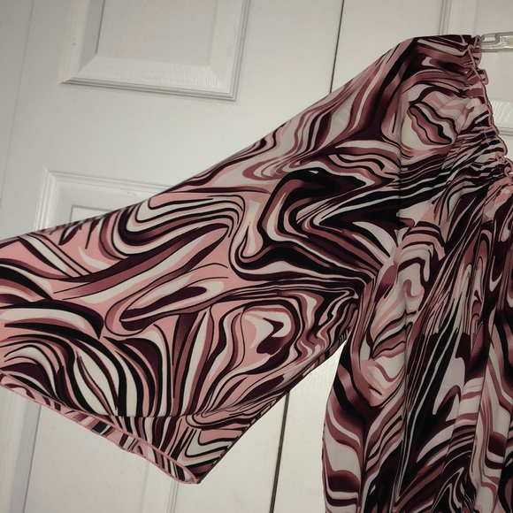 Shirt - Picture 3 of 3